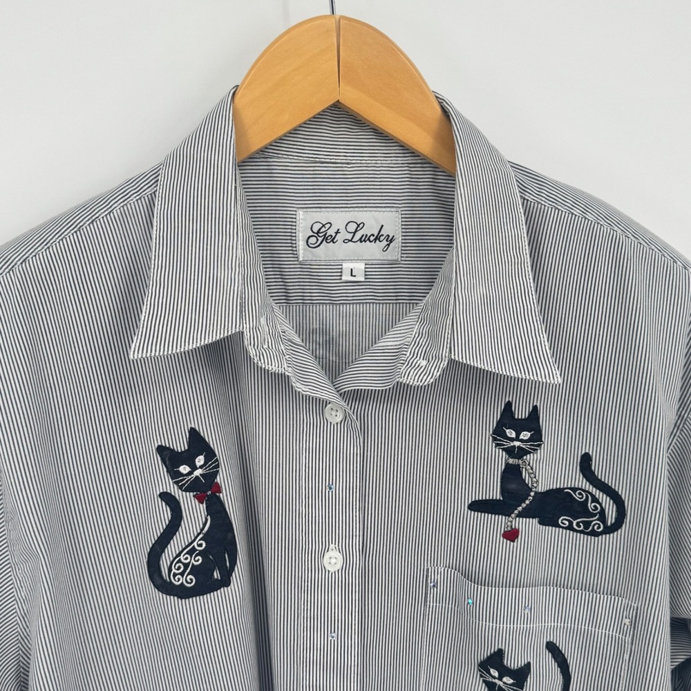 Get Lucky Women's Vintage Cat Shirt Gray White‎ Stripes Jeweled Accents Size L - Picture 2 of 16